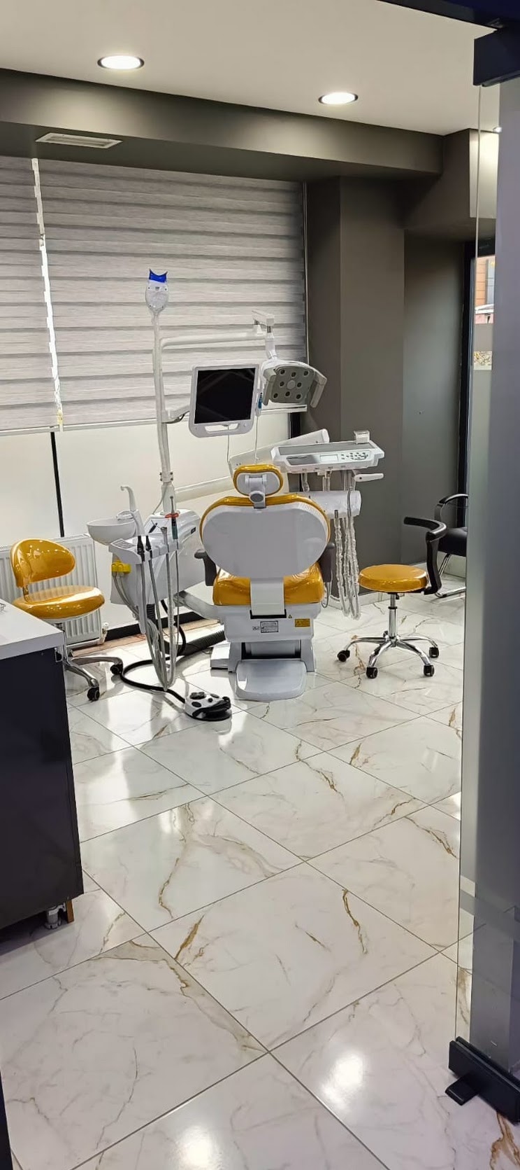 Modern diş kliniği